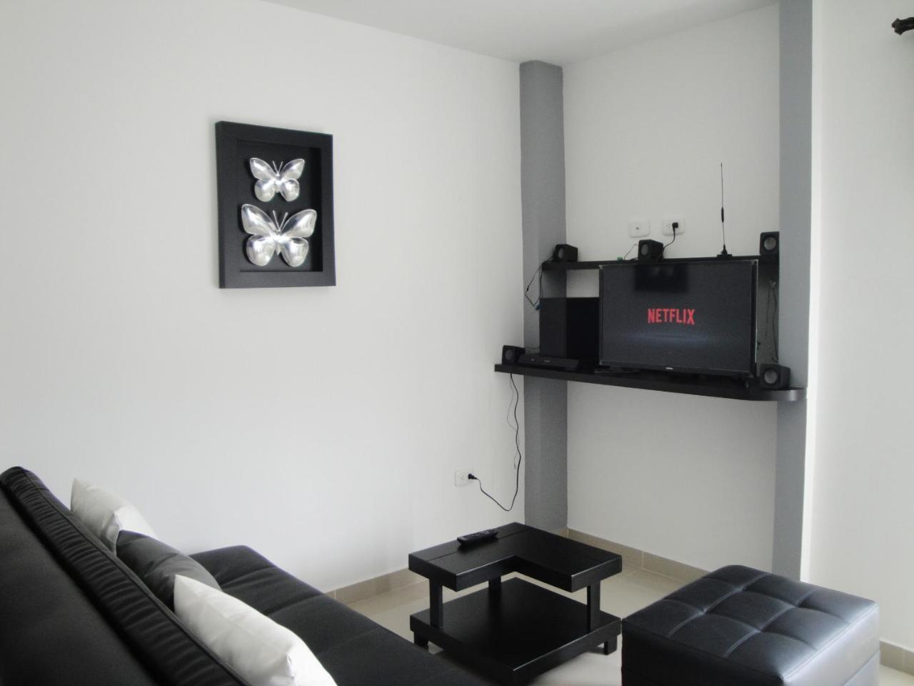 Santa Isabel Centro 401 Apartment Санта Роса де Кабал Екстериор снимка