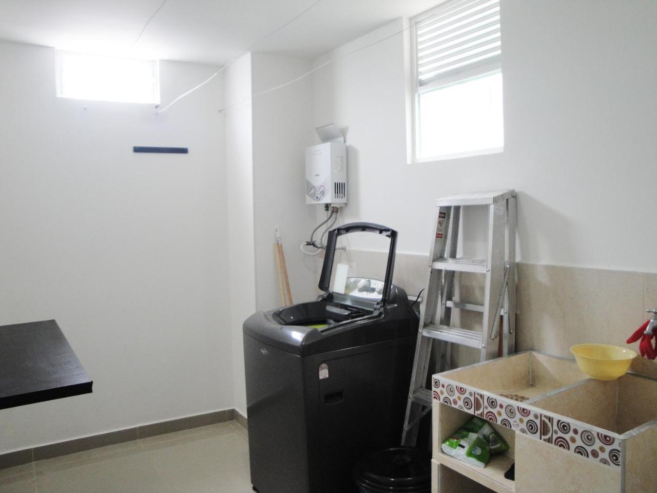 Santa Isabel Centro 401 Apartment Санта Роса де Кабал Екстериор снимка