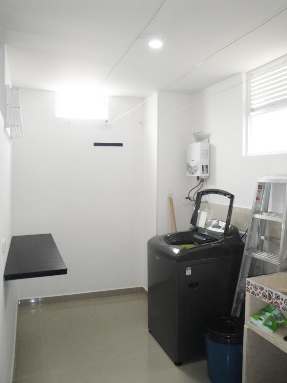 Santa Isabel Centro 401 Apartment Санта Роса де Кабал Екстериор снимка